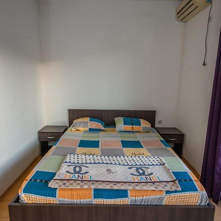 Rexha Apartments Улцинь Екстер'єр фото