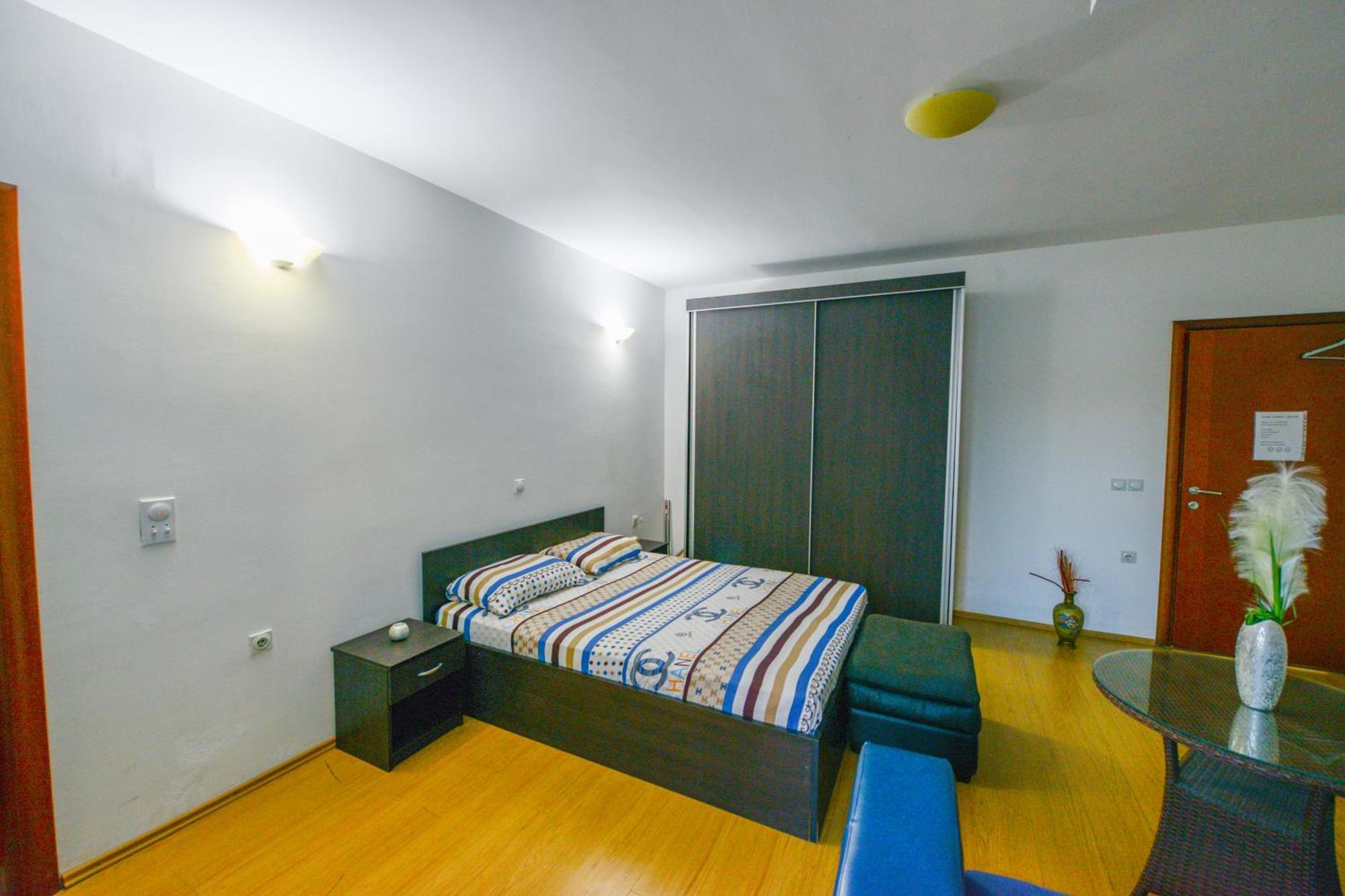 Rexha Apartments Улцинь Екстер'єр фото